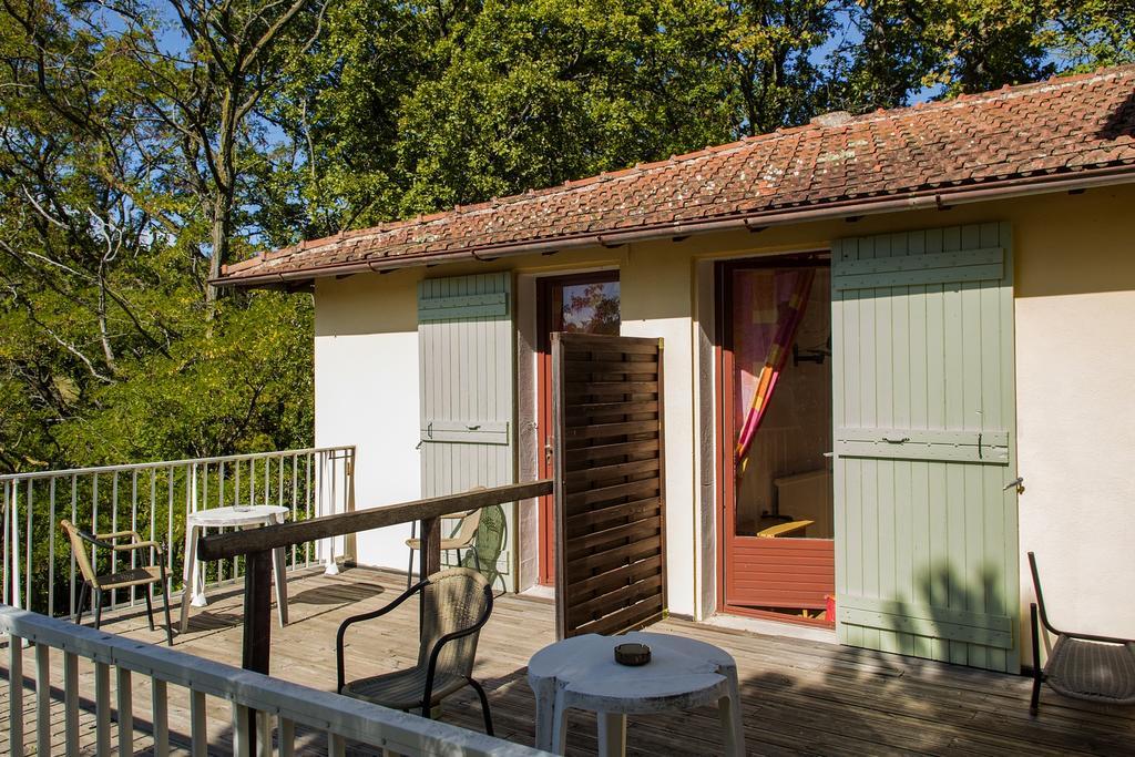 Auberge De L'Escargot D'Or Dieulefit Room photo